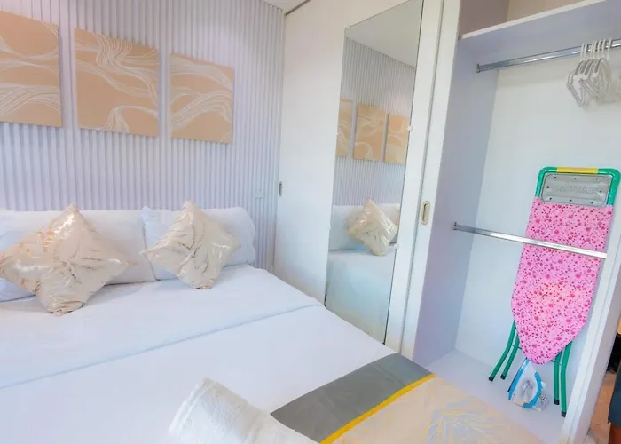 Apartment Chic Hotel-style Fast Wifi & Netflix *