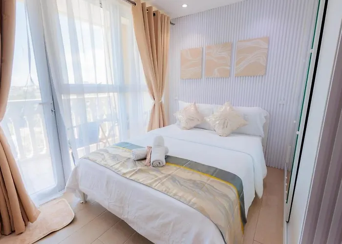 Apartment Chic Hotel-style Fast Wifi & Netflix